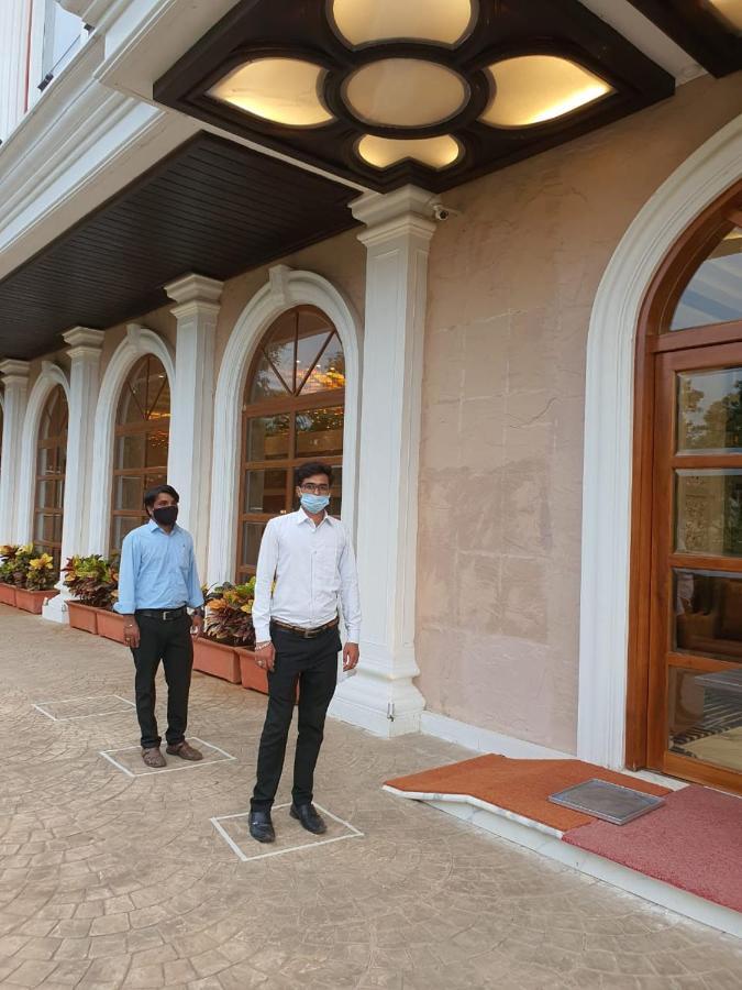 Hotel Mbc Citadel Nashik Ngoại thất bức ảnh