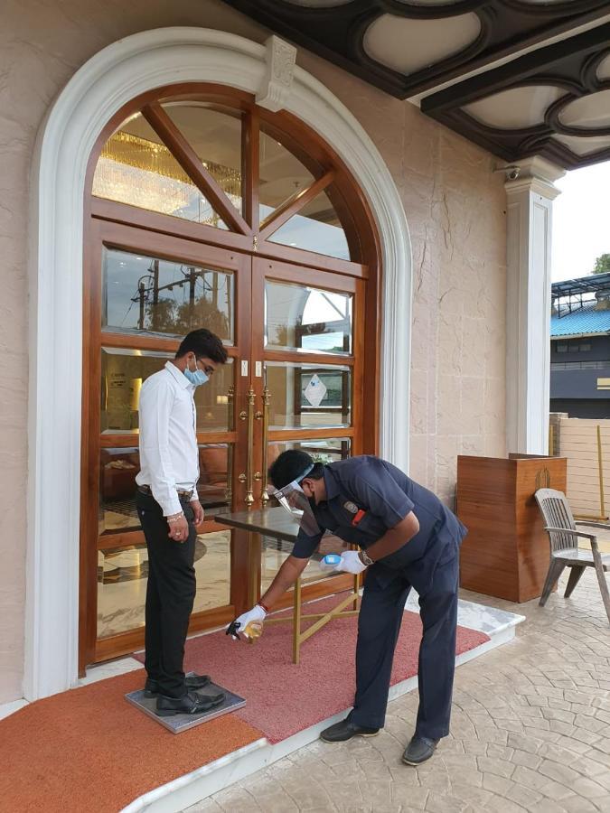 Hotel Mbc Citadel Nashik Ngoại thất bức ảnh