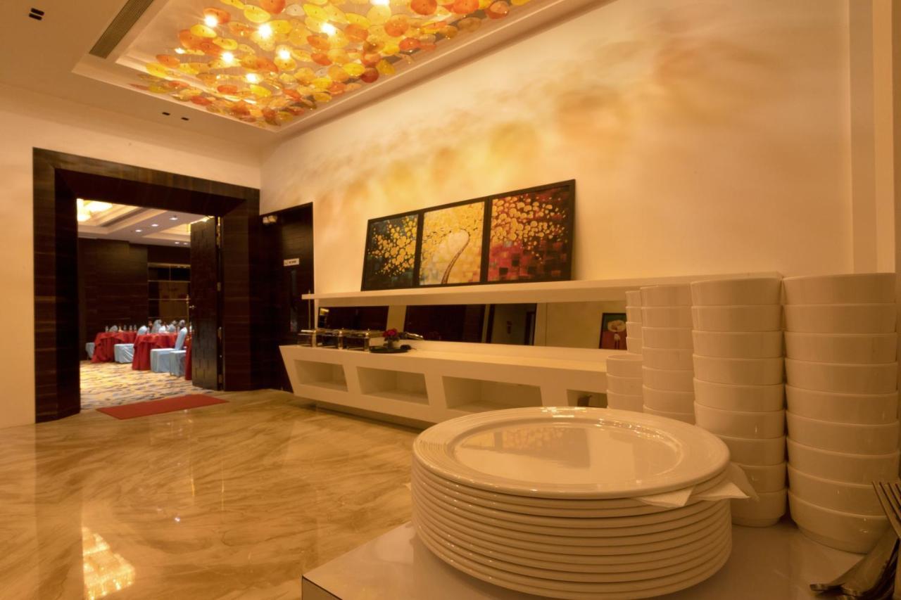 Hotel Mbc Citadel Nashik Ngoại thất bức ảnh